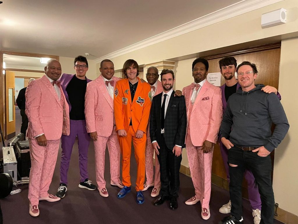 Tom Cridland with Stylistics.
